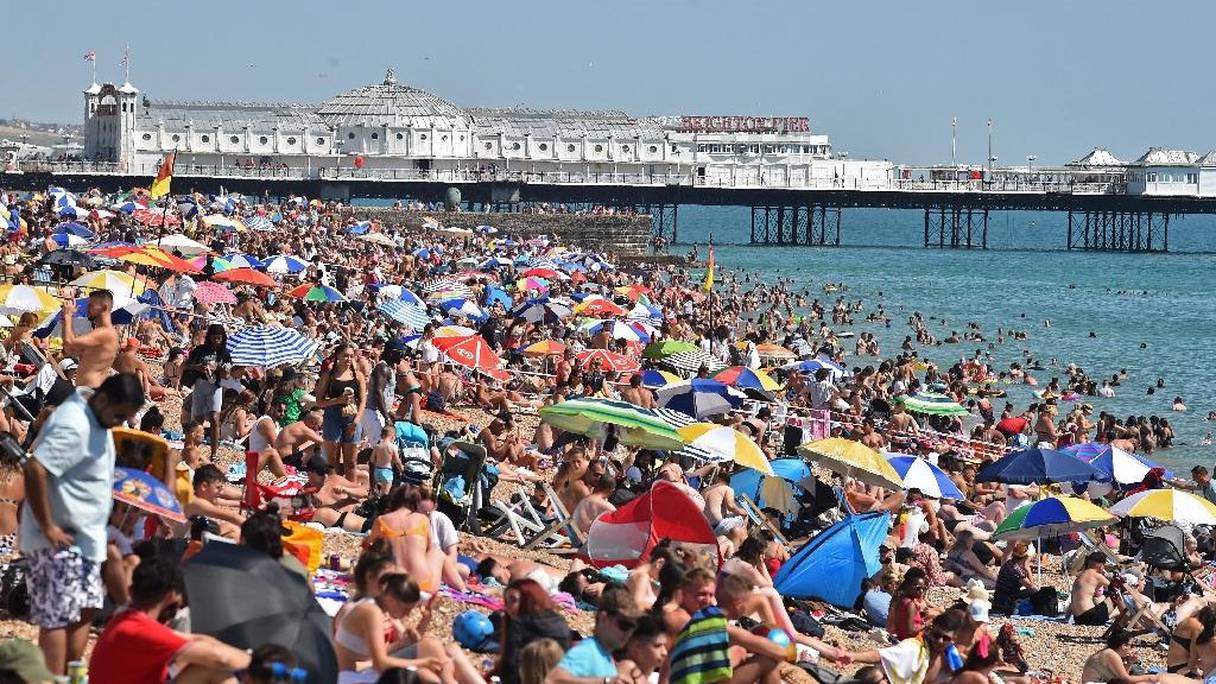 La plage de Brighton, en Angleterre, le 7 août 2020. 
