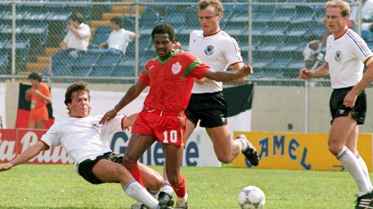 Mohamed Timoumi contre l'Allemagne au Mondial Mexico 1986.

