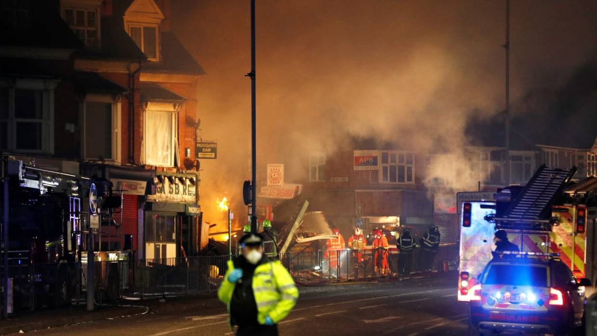 Une puissante explosion à l'origine indéterminée a fait dimanche 25 février soir quatre morts à Leicester.

