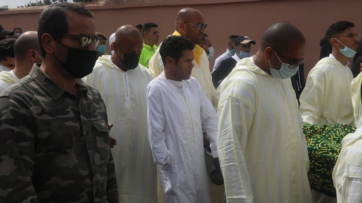 Jamel Debbouze assiste aux obsèques de son défunt père, Ahmed Touzani, dimanche 14 mars 2021 à Marrakech. 
