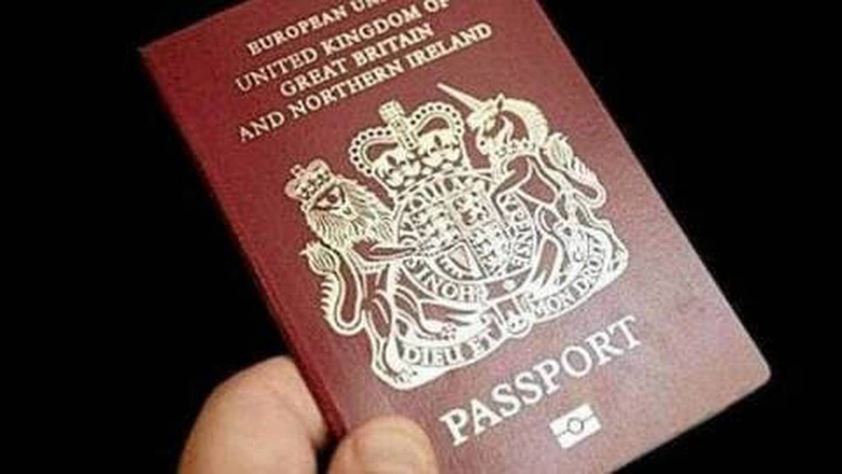 Couverture du passeport de la Grande Bretagne.
