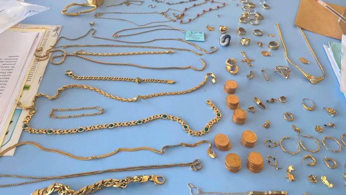Les bijoux en or saisis au port de Tanger Med
