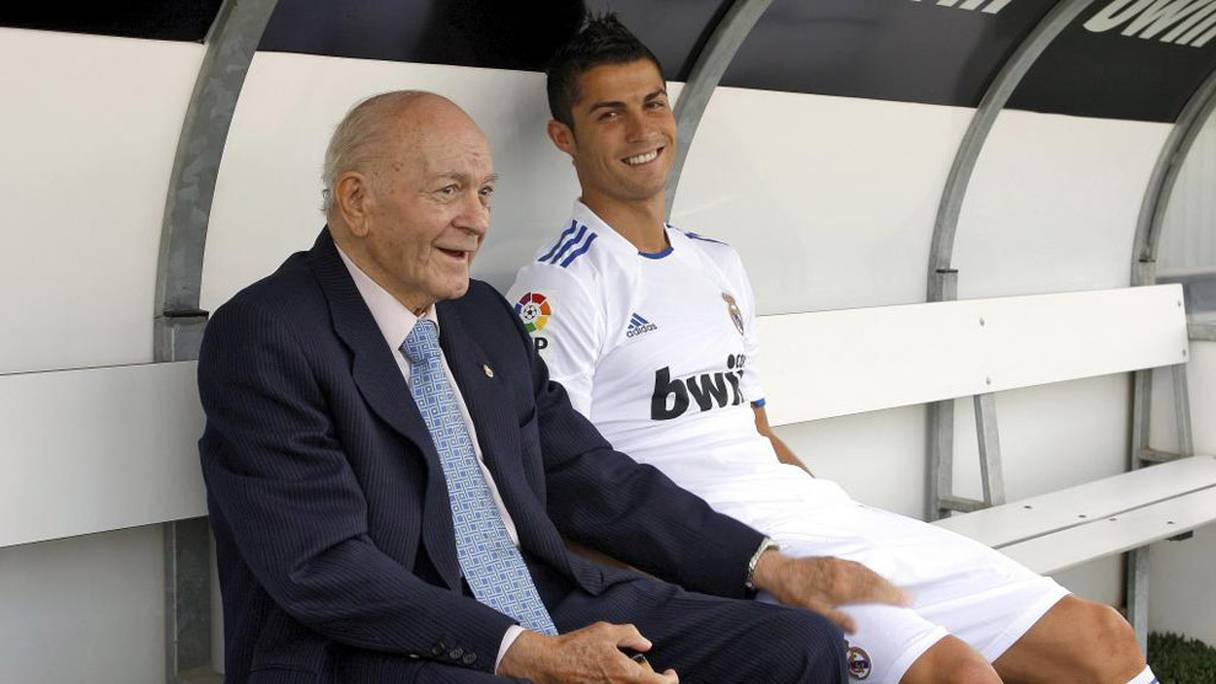 Di Stefano et CR7 sont les deux meilleurs joeurs de l'histoire du Real Madrid.
