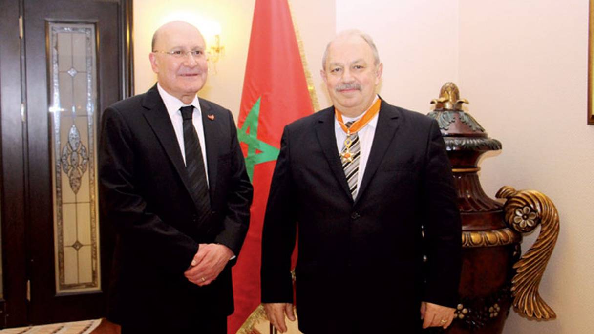 Mohamed Lotfi Aouad (à gauche) en compagnie d'un ancien ambassadeur de Turquie au Maroc.
