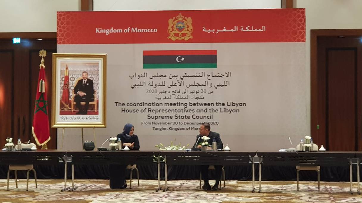 Une réunion de coordination entre des membres de la Chambre des représentants libyenne et du Haut Conseil d'Etat Libyen, à Tanger. 
