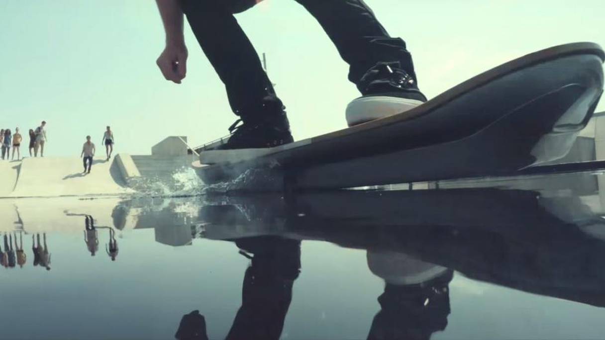 L'hoverboard par Lexus. 
