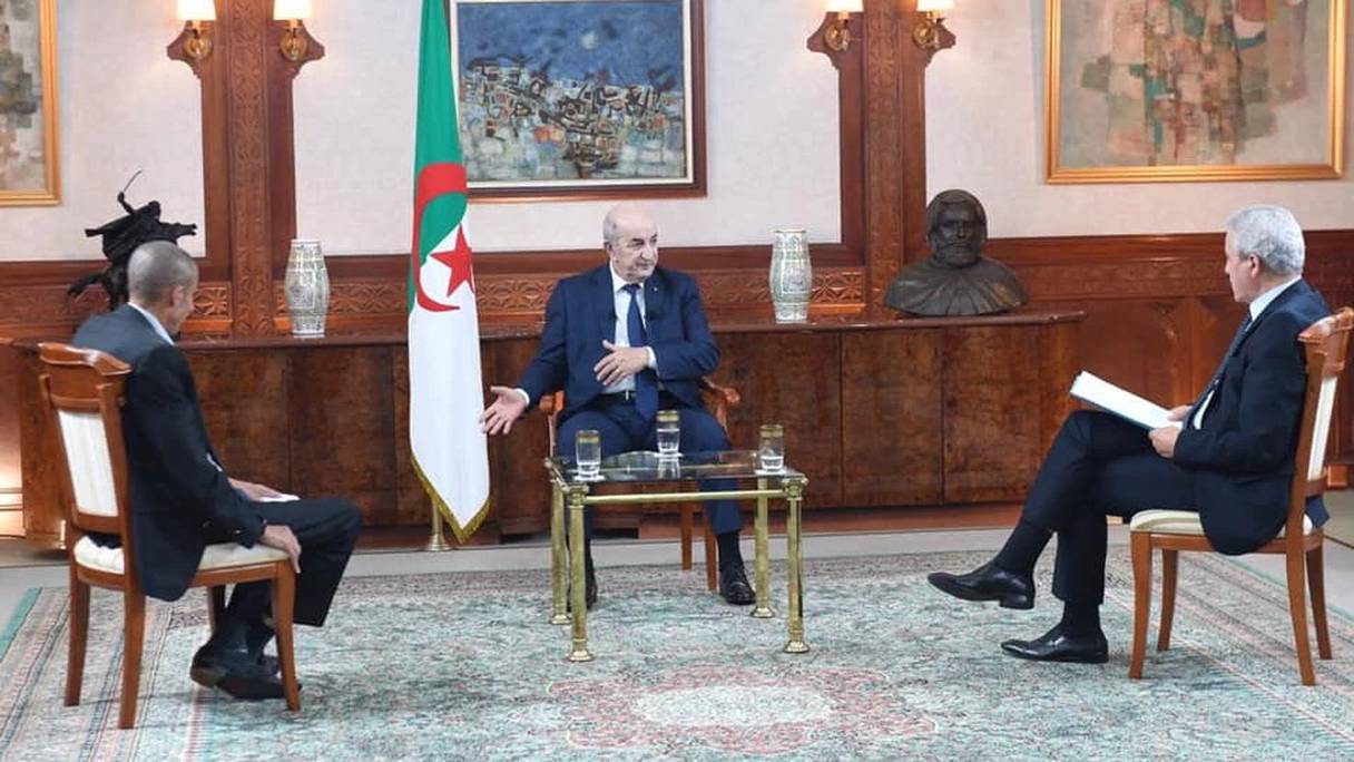 Le président algérien Abdelmadjid Tebboune lors de sa rencontre avec la presse, dimanche 8 août 2021.
