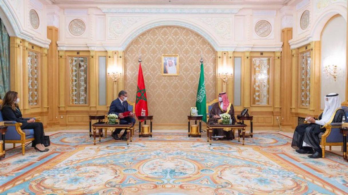 Aziz Akhannouch, chef du gouvernement, porteur d'un message du roi Mohammed VI, a été reçu en audience par le prince héritier d'Arabie Saoudite à Riyad.
