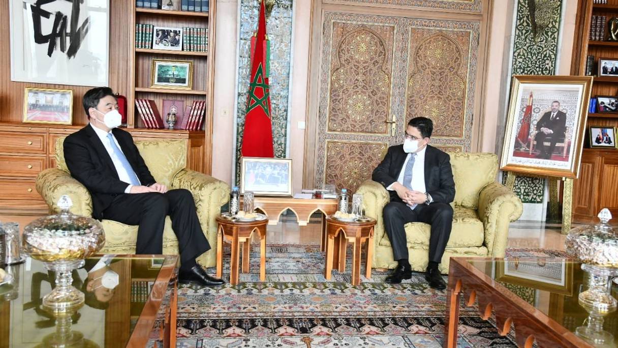 Le ministre des Affaires étrangères, Nasser Bourita, reçoit à Rabat, l’envoyé spécial du gouvernement chinois pour le Moyen-Orient, Zhai Jun.
