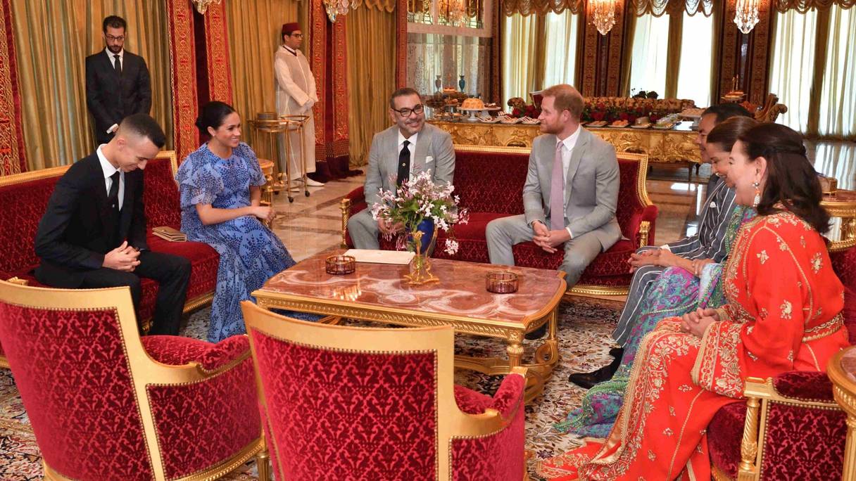 La famille royale avec le prince Harry et Meghan, lundi 25 février 2019, au Palais royal de Rabat.
