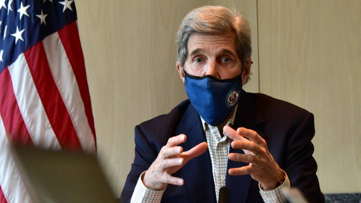 L'envoyé présidentiel spécial des Etats-Unis pour le climat, John Kerry, lors d'une conférence de presse à Séoul, en Corée du Sud, le 18 avril 2021. 
