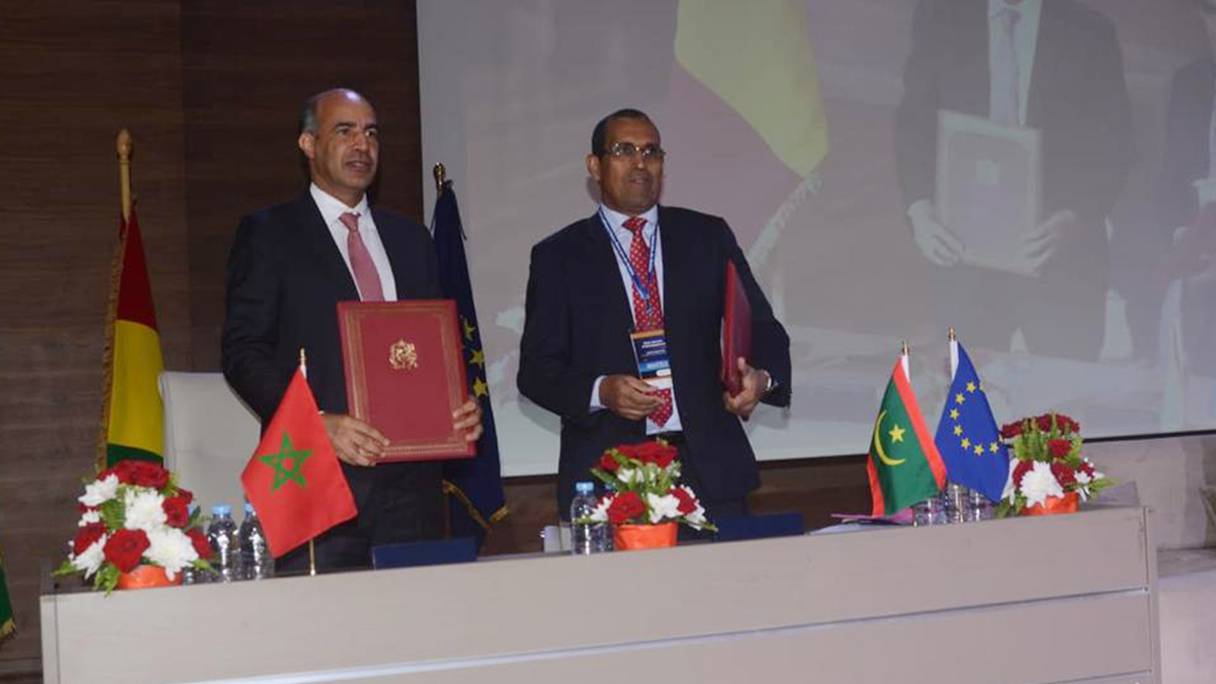 Hicham Sabiry, président du Conseil national de l'ordre des notaires du Maroc, et Hamdy Hamady, son homologue de Mauritanie, ont signé un accord de jumelage, lors de la cinquième conférence franco-marocaine des notaires, tenue les 26 et 27 octobre 2022, à Rabat.
