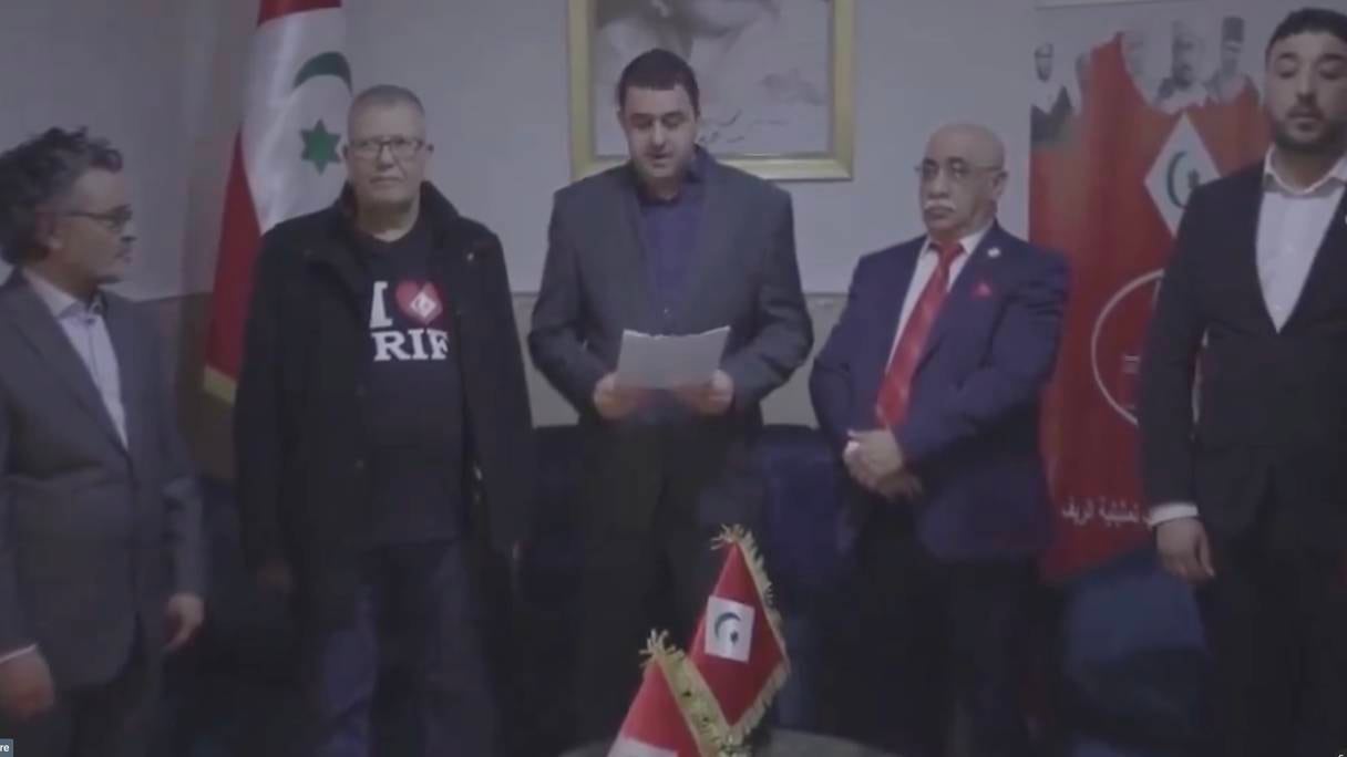 Les membres du "Parti national rifain", samedi 2 mars à Alger. Capture d'écran.