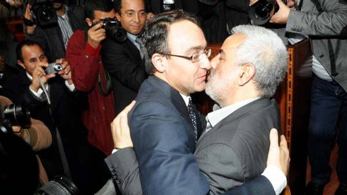 Karim Ghellab félicité par Abdelilah Benkirane, lors de son élection, en 2011, à la tête du Parlement.
