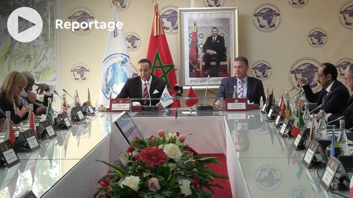 Rachid El Abdi, président du Conseil de la région de Rabat, a exposé le 20 janvier 2021, devant une trentaine d’ambassadeurs représentants au Maroc de divers pays des cinq continents les opportunités d’investissement offertes par la région de Rabat-Salé-Kénitra.
