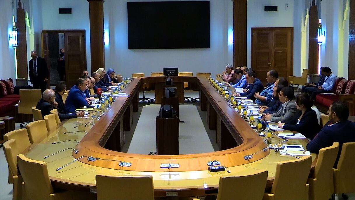 مشروع قانون تنضيم السجون: المحامون ينتقدون عبد اللطيف وهبي ويلحون بتعديل الفصل 76