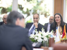 La ministre de l'Economie et des finances, Nadia Fettah, recevant Kenji Okamura, directeur général adjoint du Fonds monétaire international, le 8 mars 2023 à Rabat.