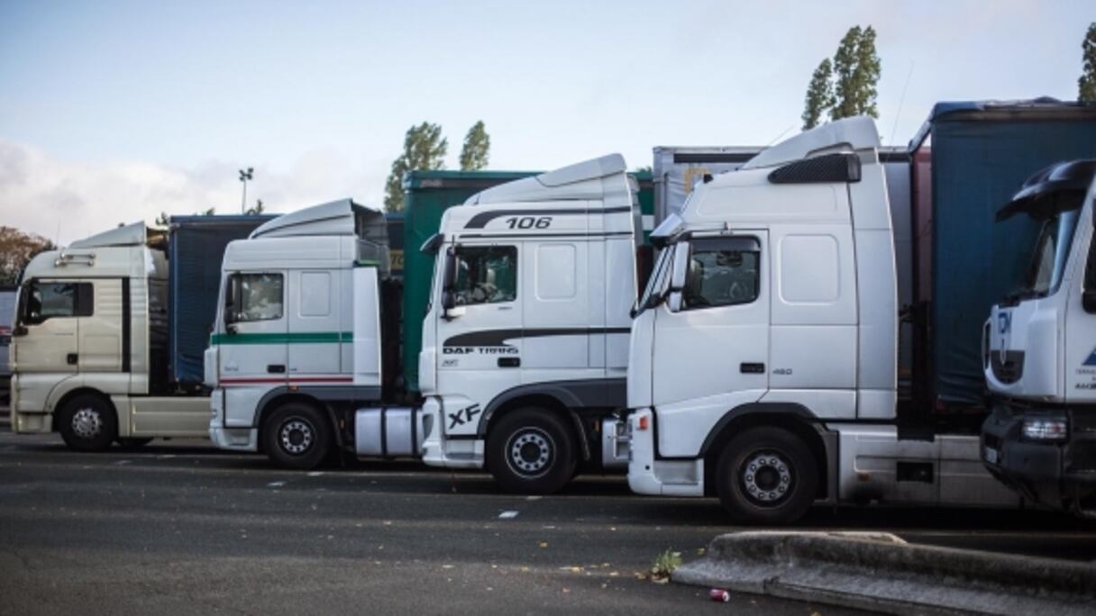 Camions de transport routier.
