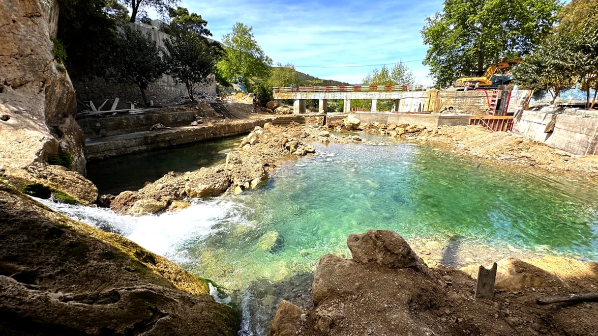 أشغال تهيئة العين الزرقاء بتطوان تتواصل لتغيير معالم المنتجع كليا