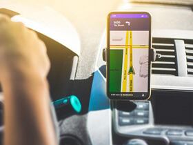 صورة تعبيرية حول تطبيقات النقل الذكي