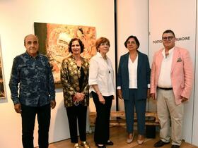 De gauche à droite - Rachid Rhenimi, artiste multiple - Tania Chorfi, sociologue de l’art - Amina Benmansour, poétesse et peintre - Bouchra Berrada, présidente du directoire de la Banque Populaire Rabat-Kénitra - Hicham Soulahi, architecte et artiste peintre contemporain.