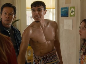 Dans "Family plan 2", Reda Elazouar joue le rôle de Omar et partage l’affiche avec Marc Wahlberg.