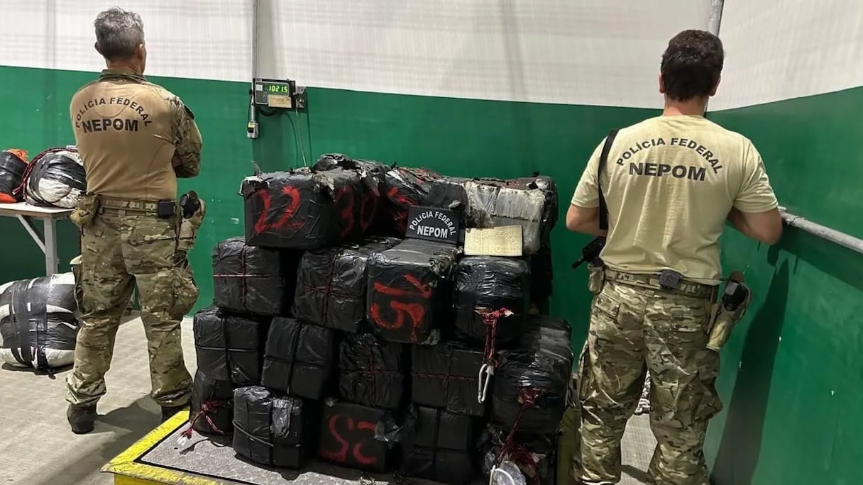 Une partie de la cocaïne destinée au Maroc et saisie jeudi 12 décembre 2024, au port de d’Itapoá, par la police fédérale brésilienne.