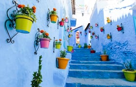 Météo. Chefchaouen, petite ville des montagnes du Rif, réputée pour ses pittoresques maisons peintes en bleu, qui lui donnent un aspect unique au monde.