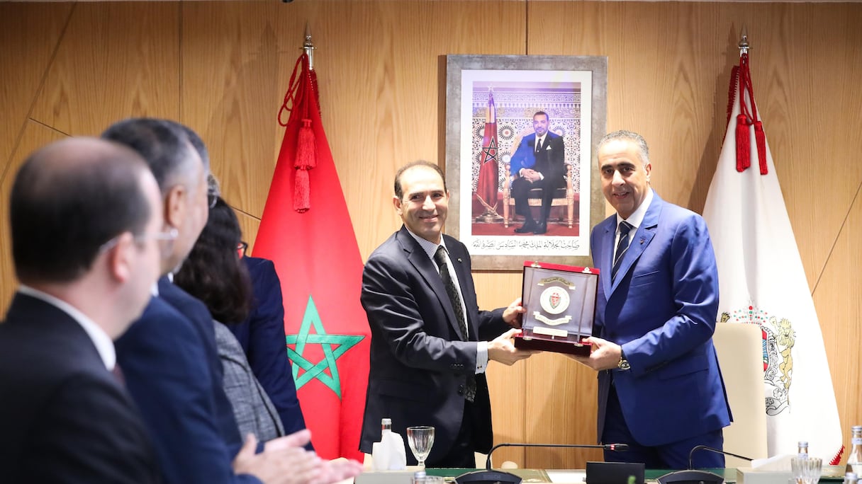 توقيع اتفاقية شراكة وتعاون بين الهيئة الوطنية للنزاهة والوقاية من الرشوة ومحاربتها وقطب المديرية العامة للأمن الوطني والمديرية العامة لمراقبة التراب الوطني