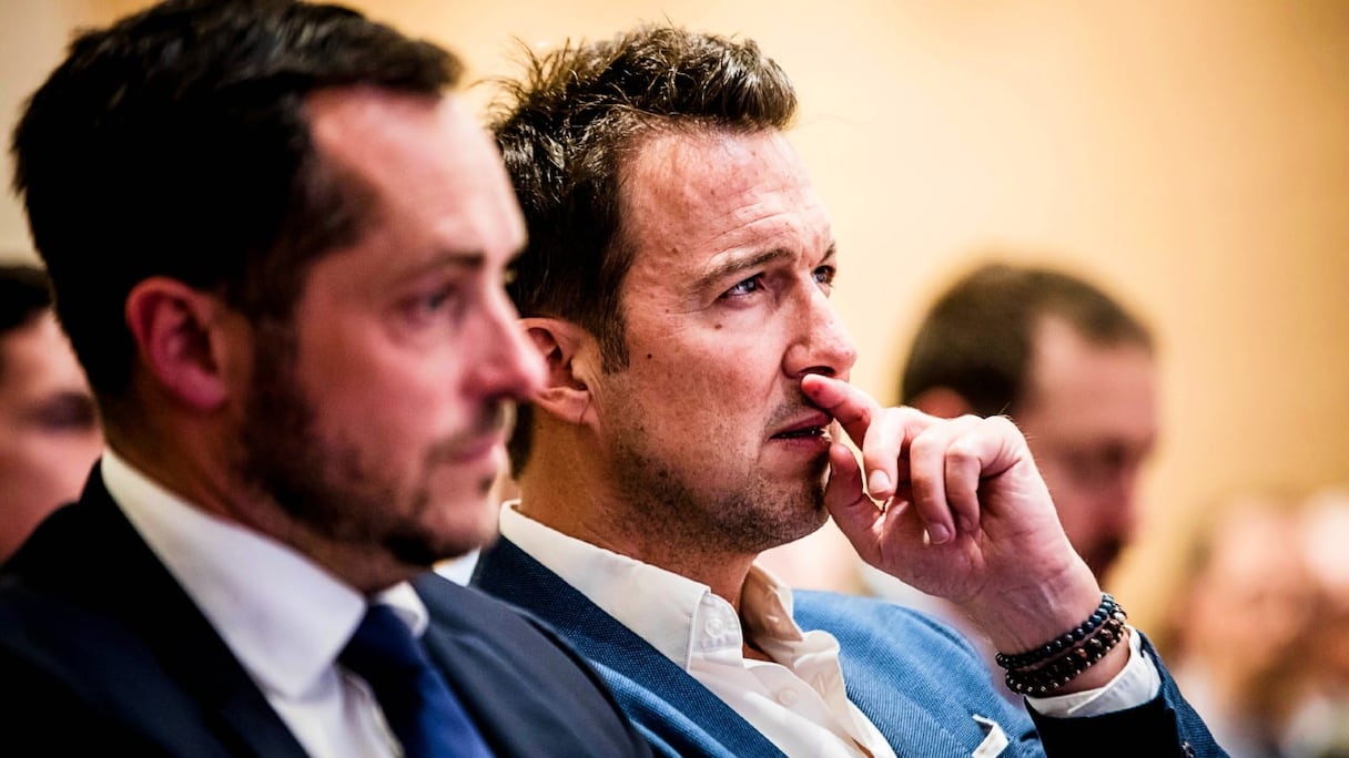 Les eurodéputés Nicolas Bay et Guillaume Peltier, du groupe ECR, Conservateurs et réformistes européens, au parlement européen.