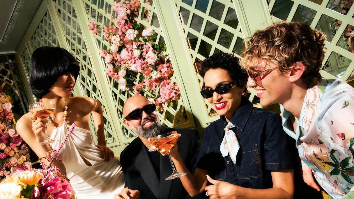 Campagne pour la nouvelle collaboration entre la marque Casablanca et Ladurée avec Asako Sato, Charaf Tajer, Farida Khelfa et Noah Hanes.