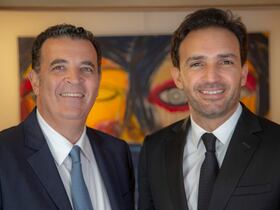 De g à d: Chakib Alj et Mehdi Tazi, respectivement président et vice-président général de la CGEM