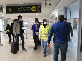 Des passagers à l’aéroport Mohammed V de Casablanca, le 19 novembre 2021.