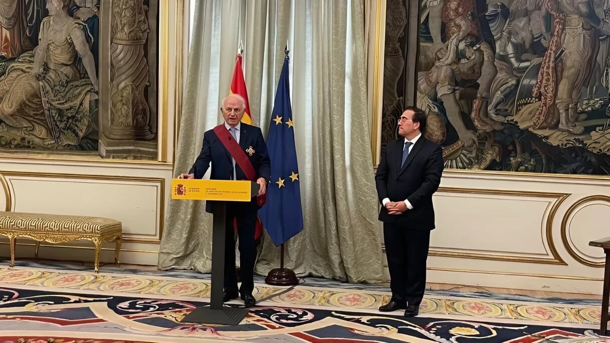 André Azoulay, conseiller du Roi, a reçu, mercredi 18 septembre à Madrid, la Grande Croix de l’Ordre d’Alphonse X le Sage.
