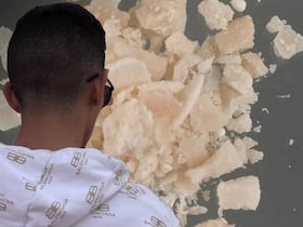 L'boufa (des déchets de cocaïne), est une drogue dure qui, si elle n'est pas consommée par ceux qui en sont dépendants, entraîne des frissons et de graves crises de manque. De nombreux jeunes, dont des lycéens, se retrouvent aujourd'hui sous son addiction.