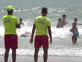 دق ناقوس الخطر أمام ارتفاع حالات الغرق بشاطئ أكادير