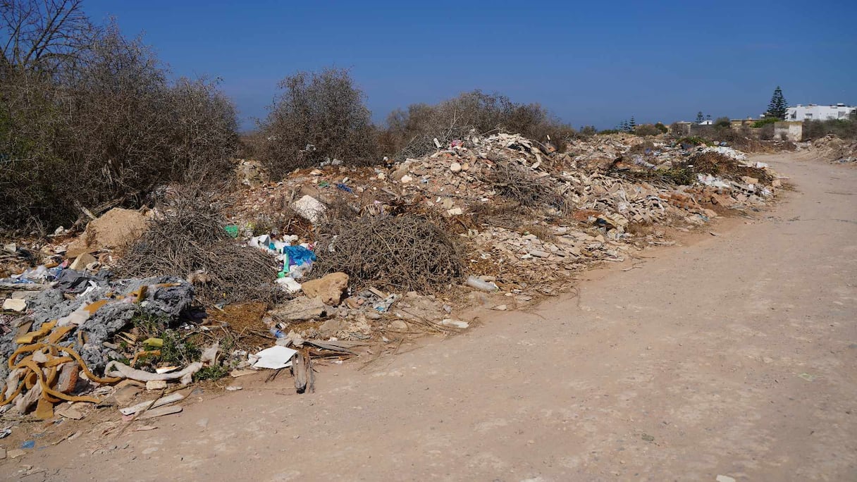 مخلفات المباني بدار بوعزة