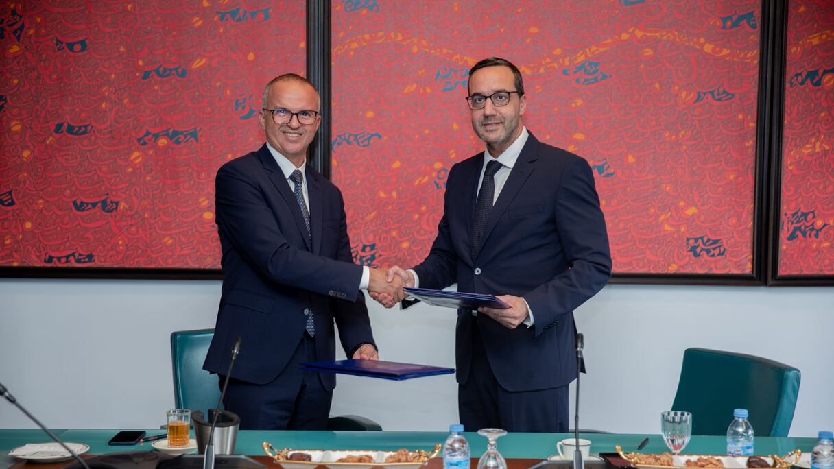 Mohamed Soussi, directeur général adjoint en charge du capital humain groupe d’Attijariwafa bank et Tarik El Malki, directeur général du groupe ISCAE.