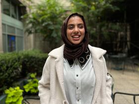 Areej Essam, 17 ans, militante de l'UNICEF au Yémen, pose pour une photo à New York le 23 septembre 2024.