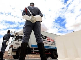 Des éléments de la Gendarmerie royale veillant au respect de l'état d'urgence sanitaire.