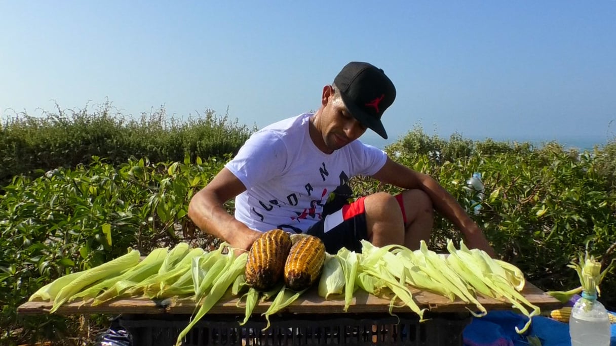 مهن موسمية للهاربين من شبح البطالة تنتعش في فصل الصيف