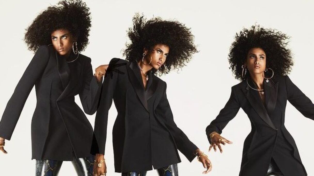 Imaan Hammam, nouveau visage de la campagne "Flash" de Versace.