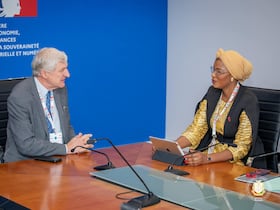 Diaka Sidibé, ministre guinéenne de l’Enseignement supérieur, au forum de Paris.