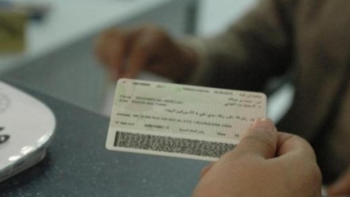 Exemplaire d'une Carte nationale d'identité électronique (CNIE). Photo d'illustration.