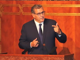 Le chef du gouvernement, Aziz Akhannouch, intervenant lors d'une séance plénière à la Chambre des conseillers, consacrée à la discussion du programme gouvernemental, le 13 octobre 2021.