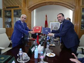 Les ministres marocain et israélien de la santé Khalid Aït Taleb et Moshe Arbel, le 16 juin 2023 à Rabat.