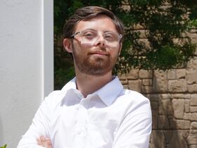 Les dessous du parcours de Paul Mamere, premier journaliste porteur de trisomie 21