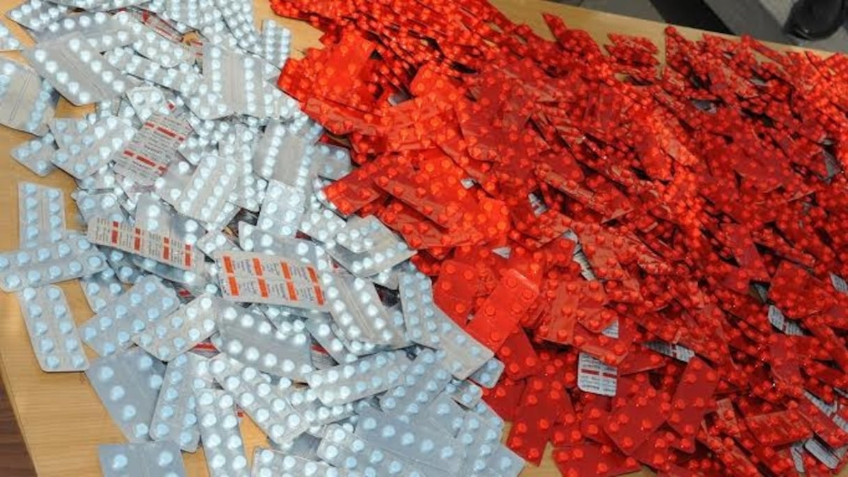 Une variété de comprimés psychotropes.