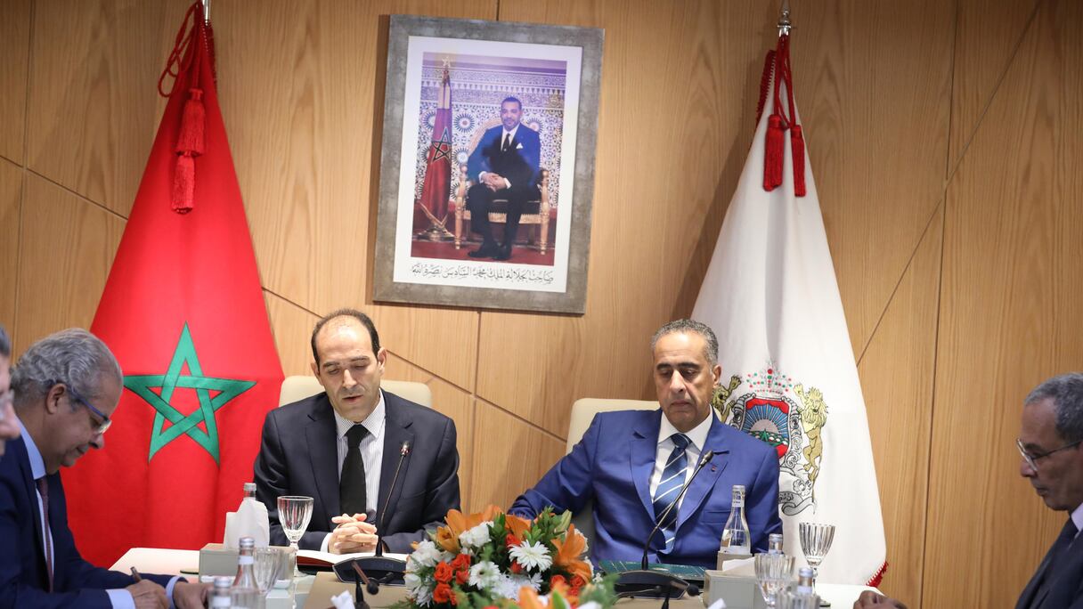 توقيع اتفاقية شراكة وتعاون بين الهيئة الوطنية للنزاهة والوقاية من الرشوة ومحاربتها وقطب المديرية العامة للأمن الوطني والمديرية العامة لمراقبة التراب الوطني