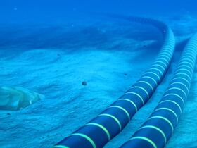 Câbles sous-marins.